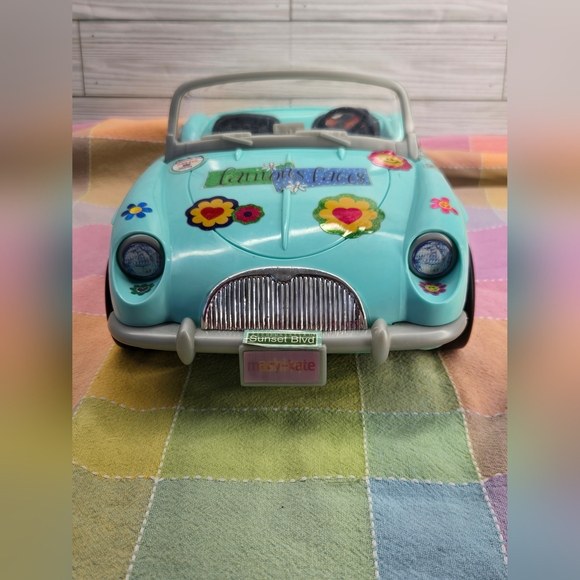 Vintage 1998 Mattel Barbie Green Ferrari GTS Convertible Sports Car - Picture 2 of 7